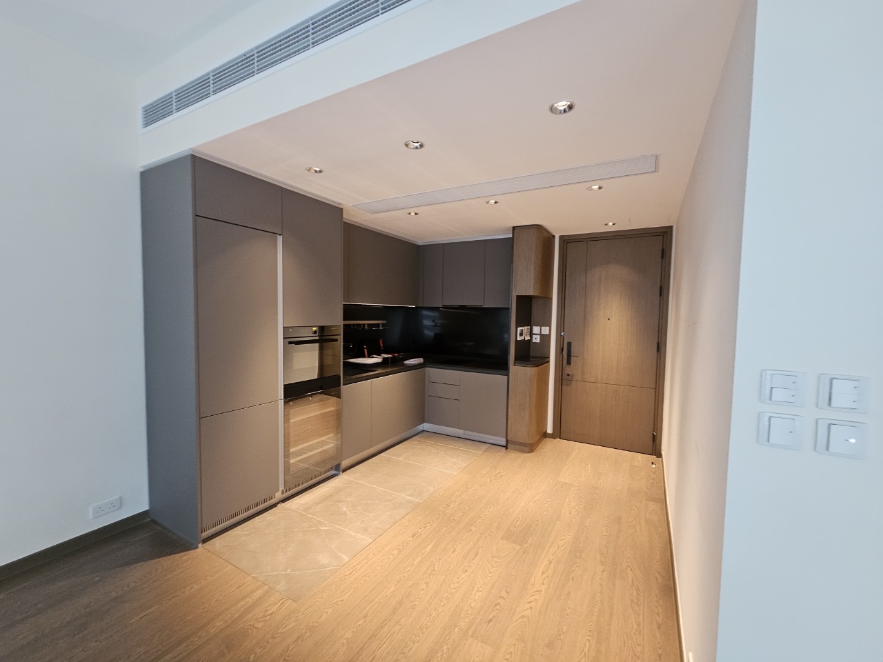 Grand Oasis – Unit E