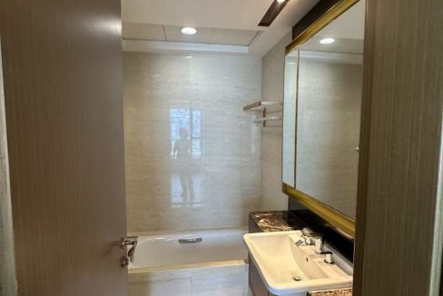 OneOasis_p28_Studio_5