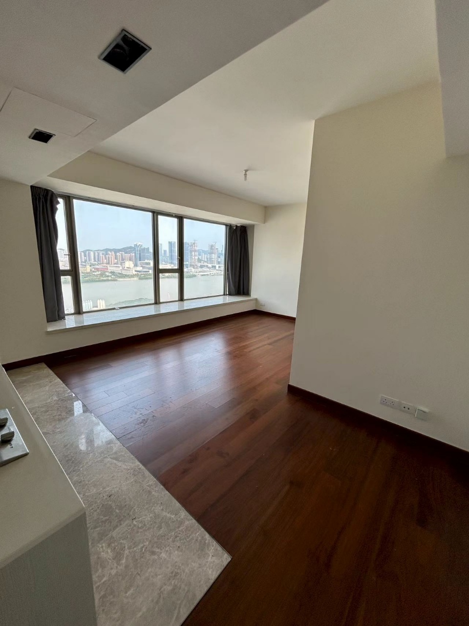 One Oasis – Tower 10 Unit C